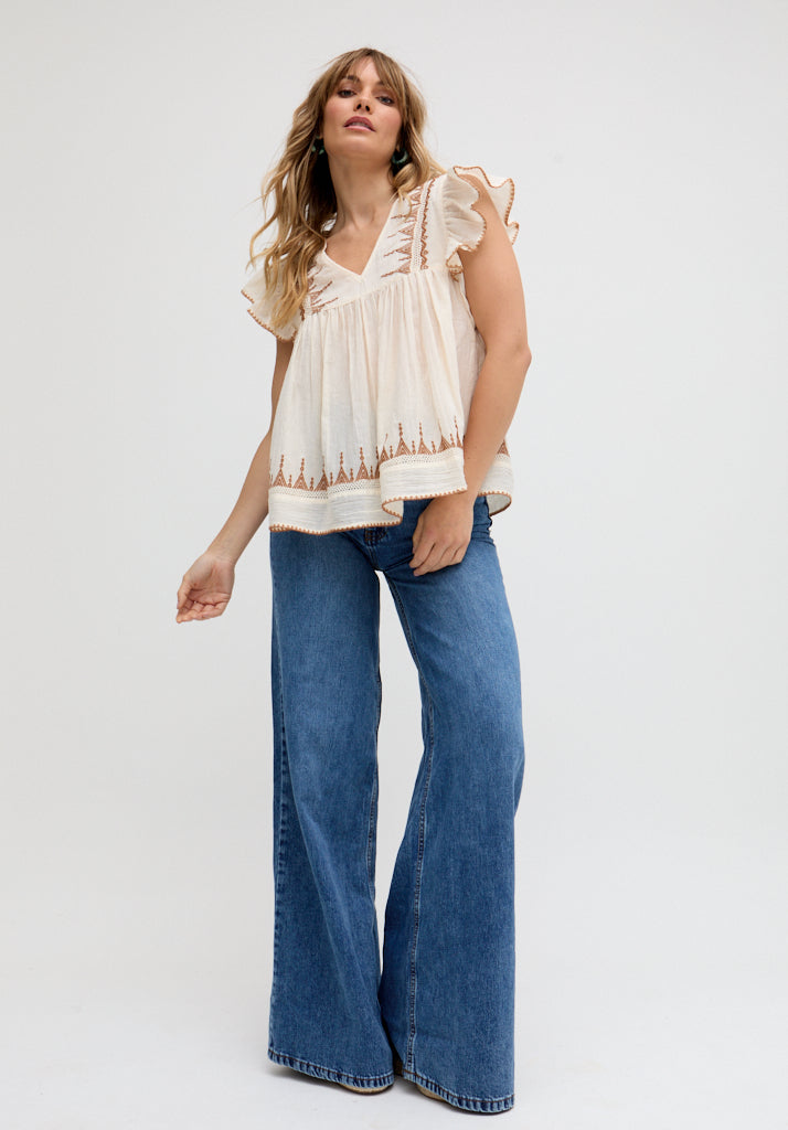 Mariana Flutter Sleeve Embroidered Blouse In Cream - 8