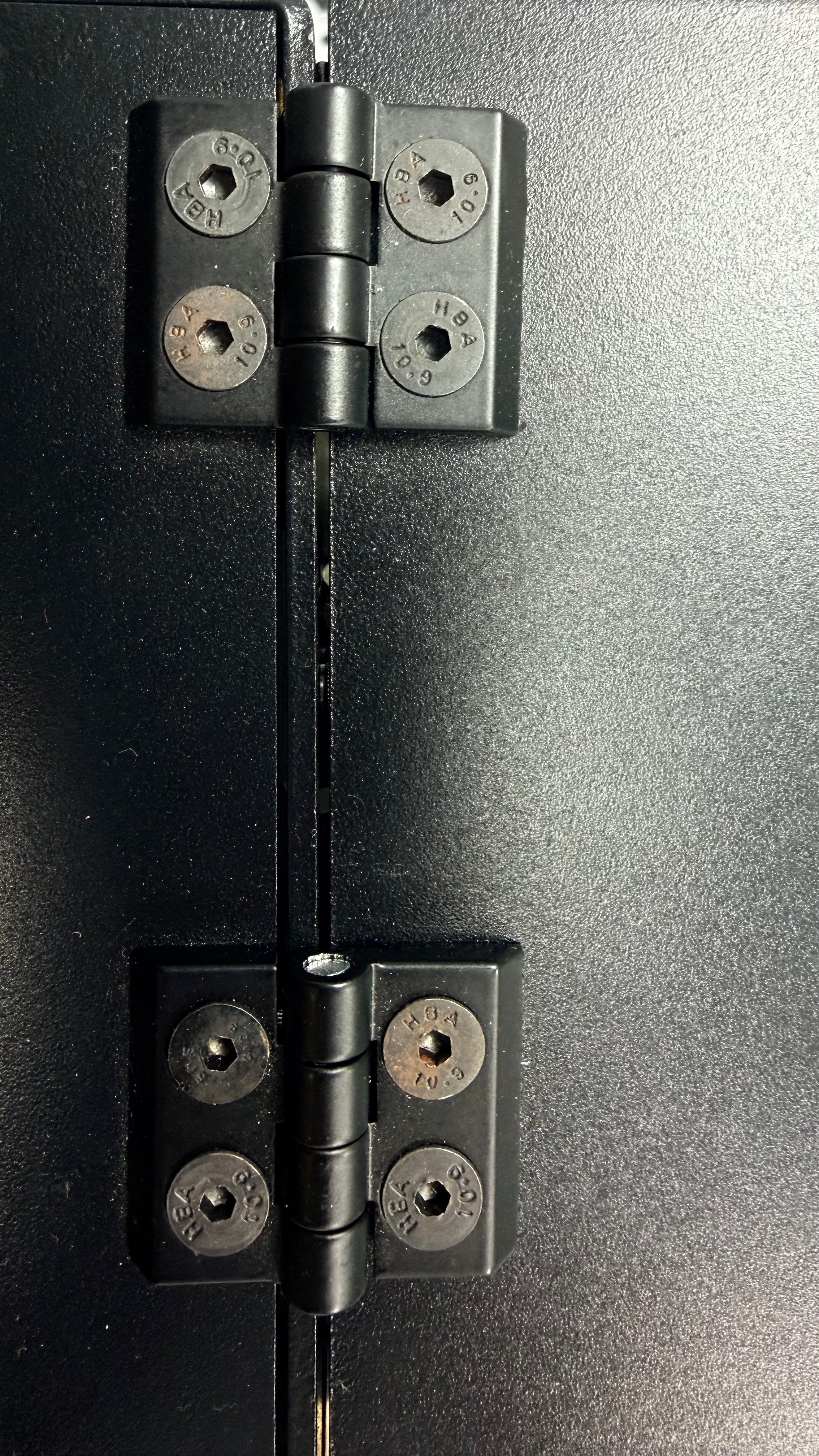 8XHinges for iAuto