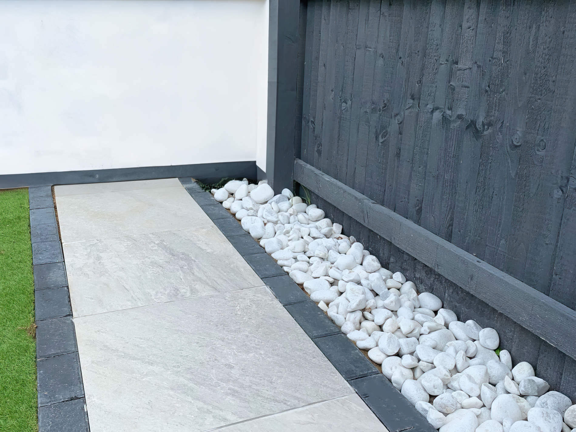 40-80mm Polar White Cobbles - Sample / White