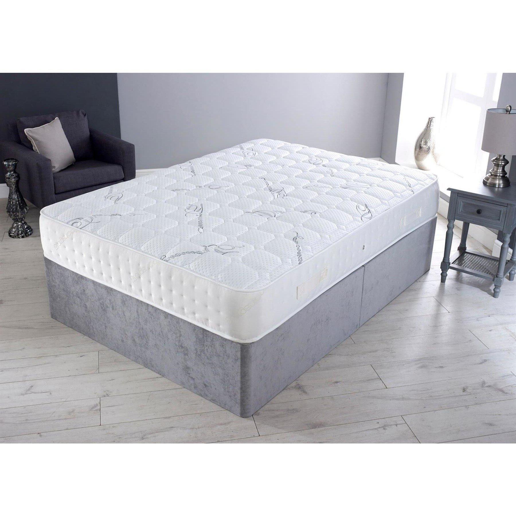 Starlight Beds™ Deluxe Pocket Spring & Memory Foam - 4ft6 Double Mattress (135cm by 190cm)