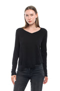 Long Sleeve V-Neck w/ Raw Hem Shirttail - Black / L