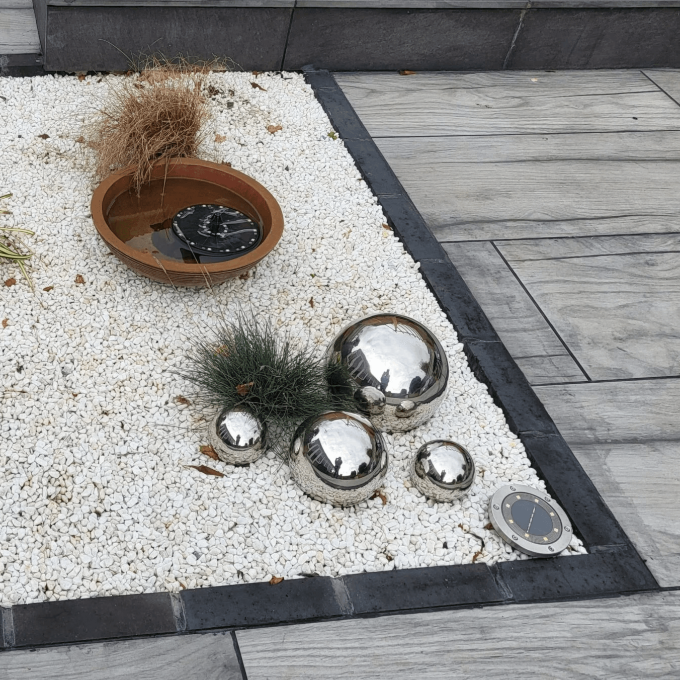 9-12mm Polar White Chippings - Half Bulk Bag / Polar White