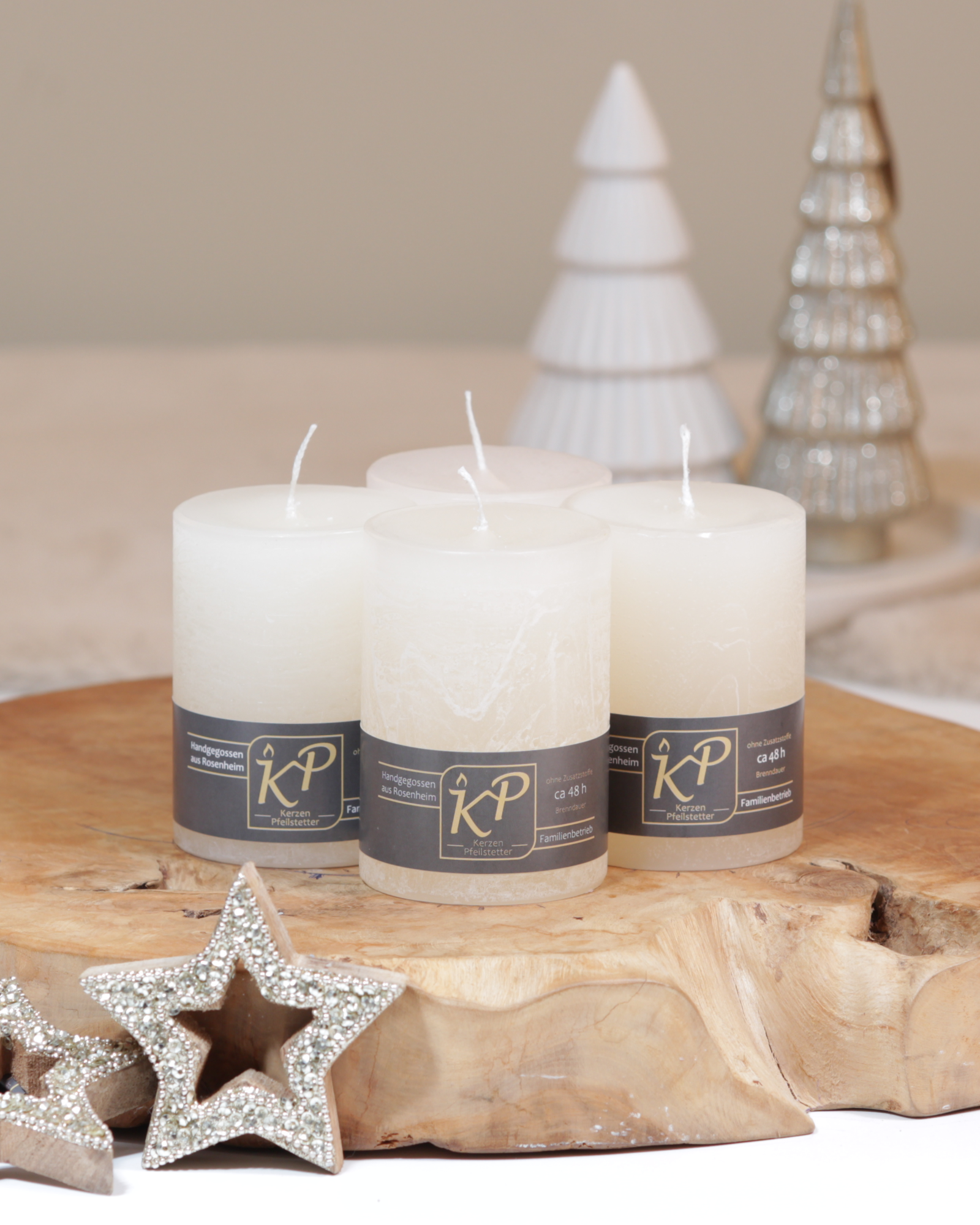 Adventskerzen creme – 4er-Set, handgemacht · ~48 h Brenndauer