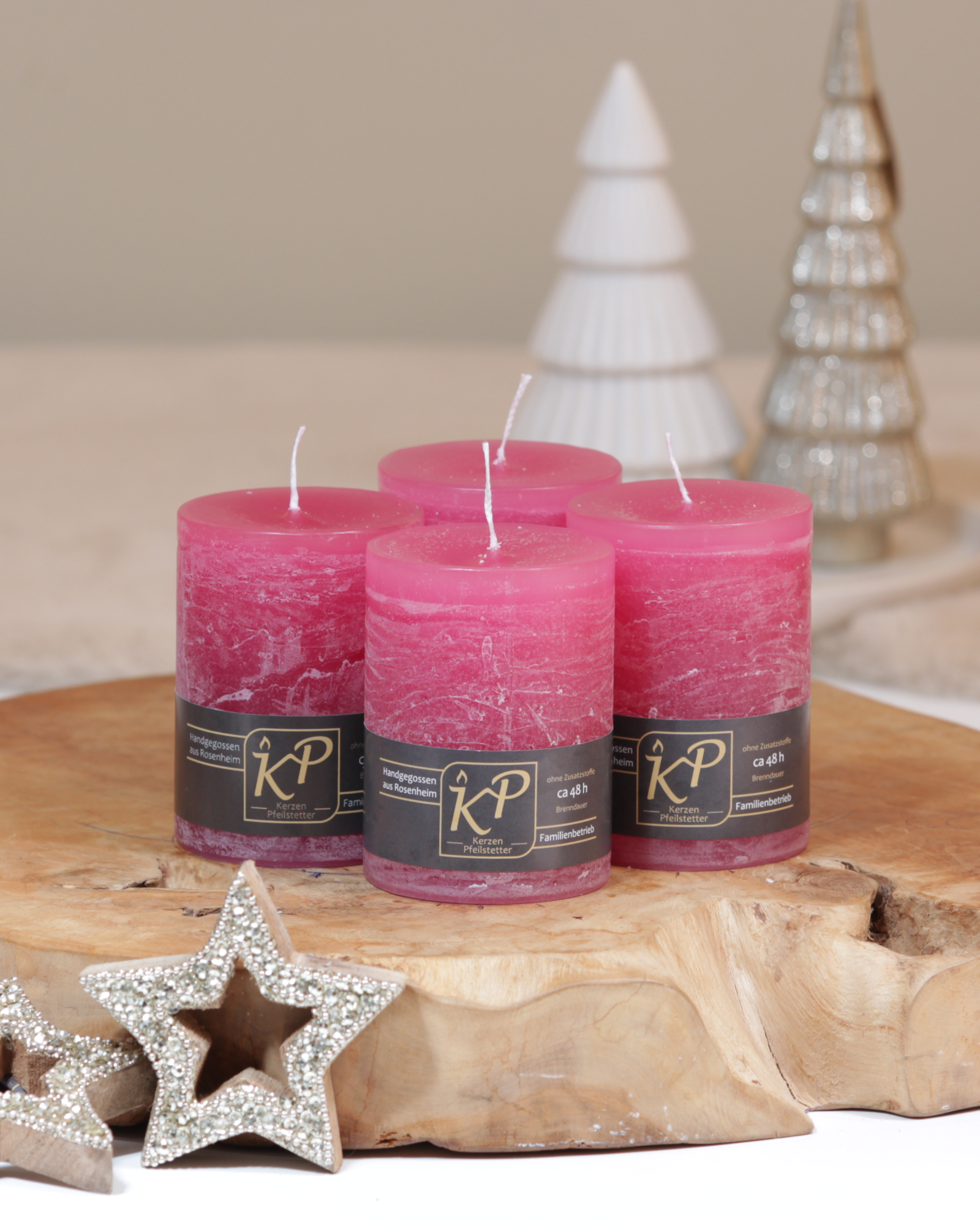 Adventskerzen himbeerrosa – 4er-Set, handgemacht · ~48 h Brenndauer