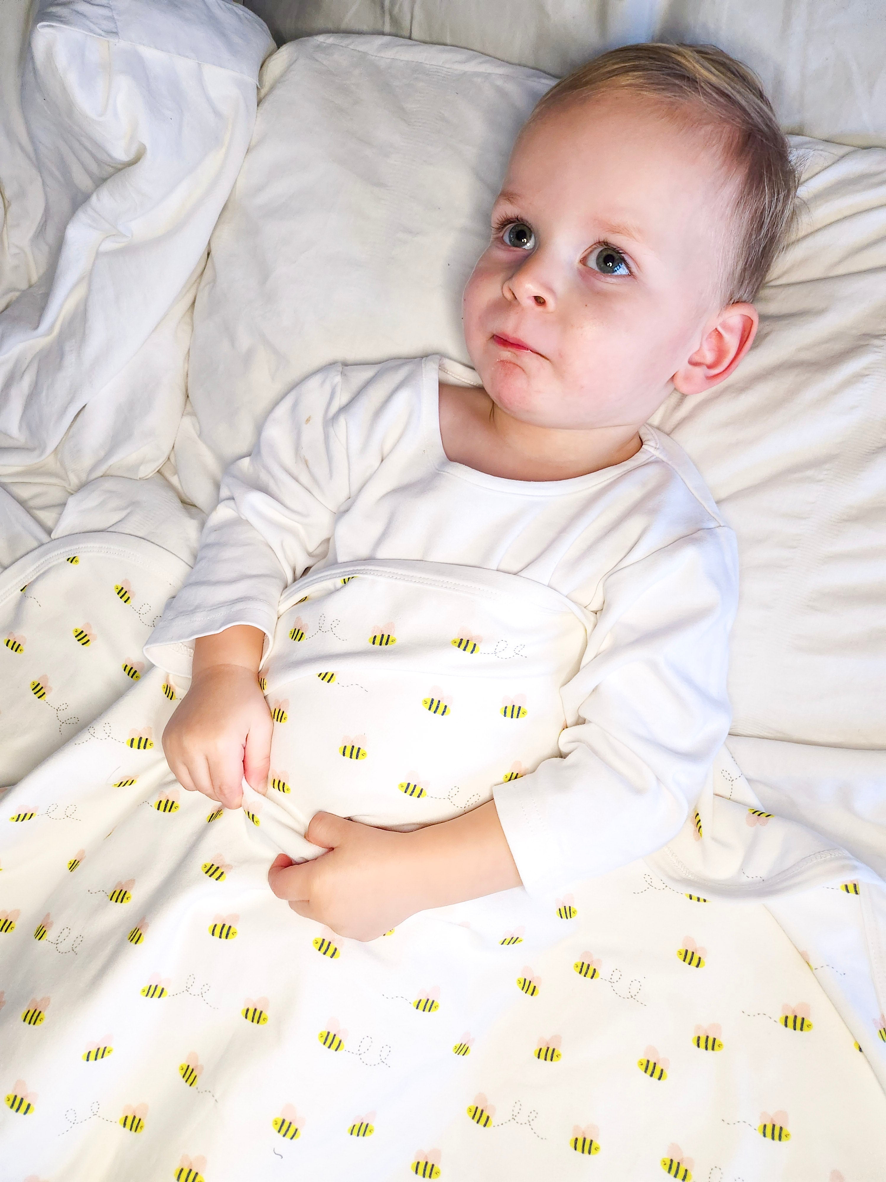 Bees Blanket - one size / Bees / White