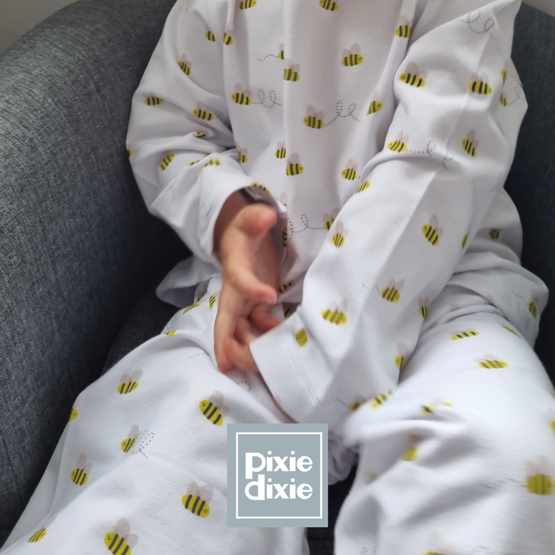 Bee Crew Neck Pyjamas - 9-10yrs / Bees / White