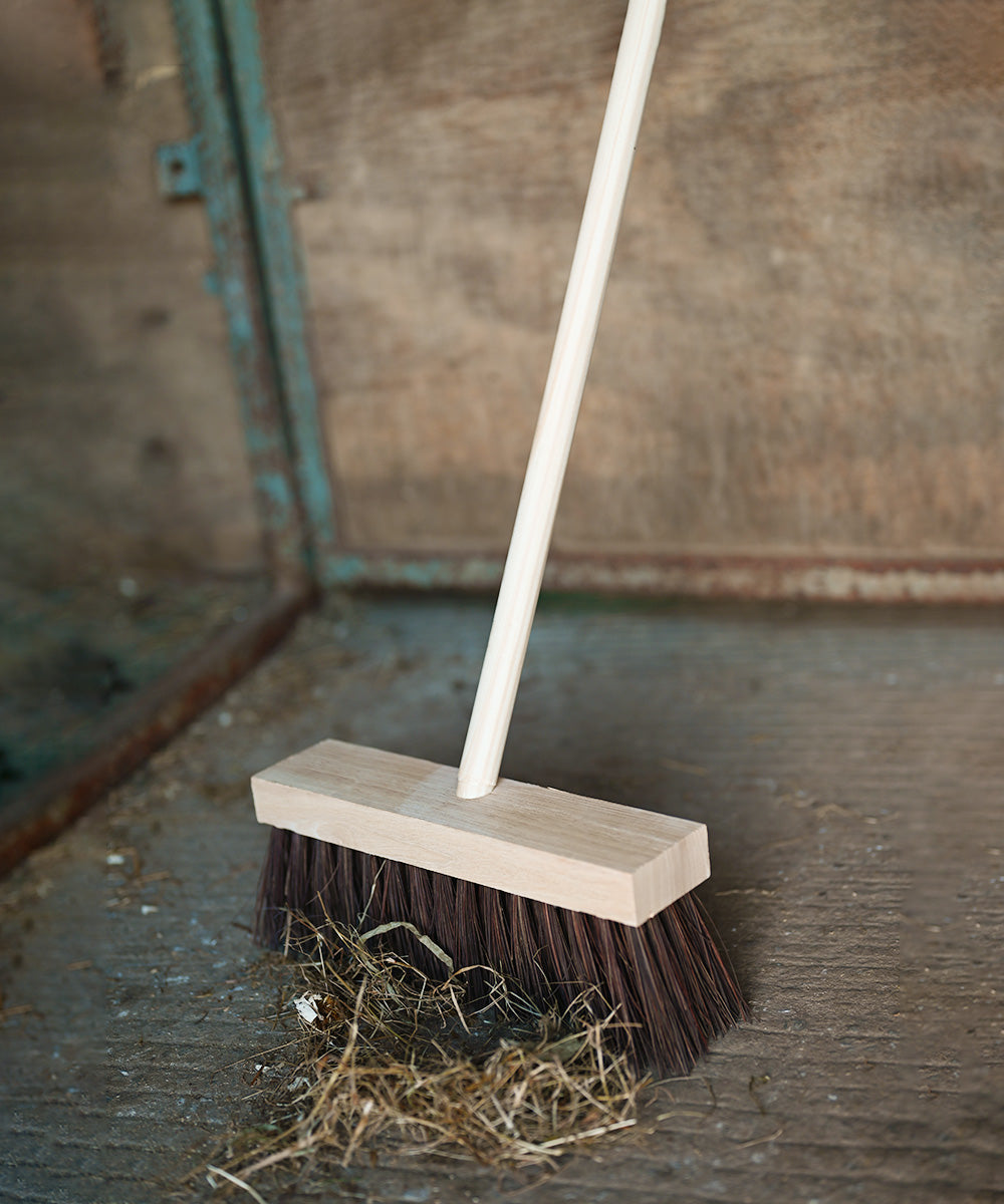 Traditional Wooden Flat Top Broom With Handle - Stiff - Bahia / 130cm 28cm 12cm 1.5kg
