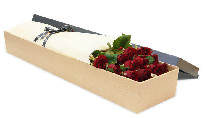 12 Red Roses Gift Box - Standard - 12 Roses