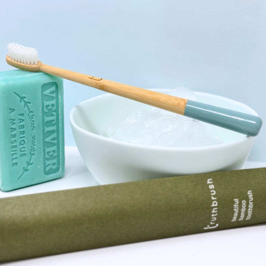 Truthbrush Bamboo Toothbrush - Medium bristles - Glacial Blue