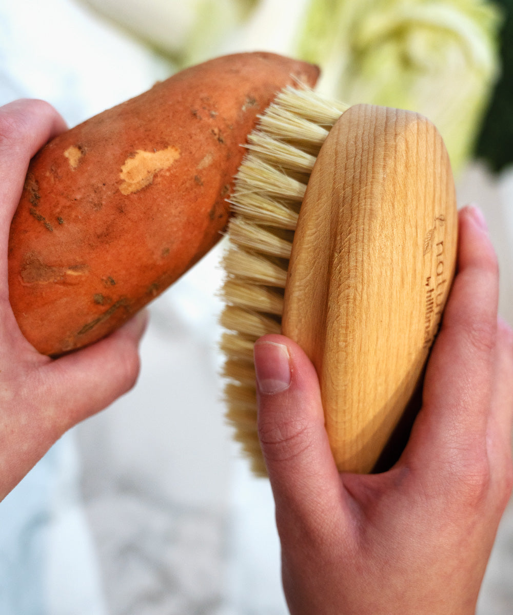 Natural by Hillbrush Large Vegetable Scrub - Stiff - 100% FSC® Certified Beechwood / Tampico / 6cm 13cm 6.5cm 0.151kg