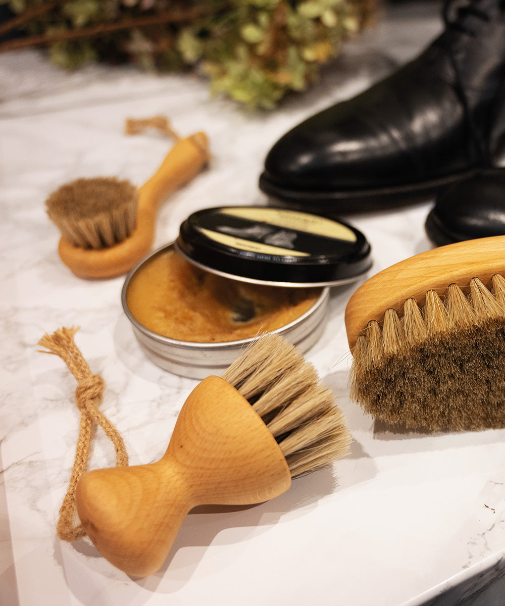 Natural by Hillbrush Light Shoe Polish Applicator - Soft - 100% FSC® Certified Beechwood / Light Natural Bristle / 8.5cm 4.7cm 4.7cm 0.046kg