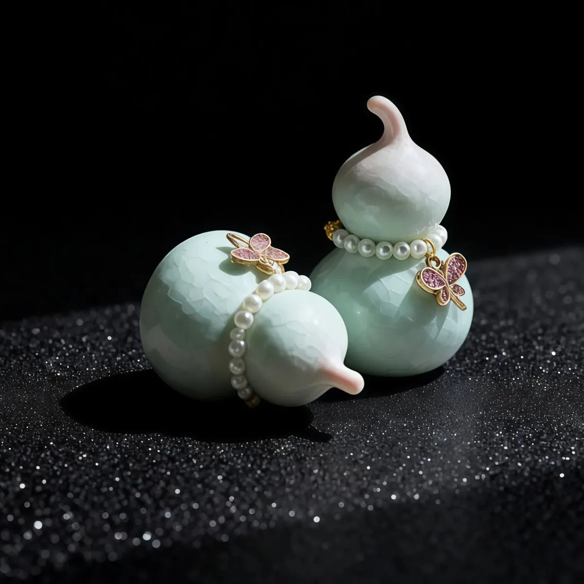Harmony & Blessing – Feng Shui Pearl Gourd Ornament