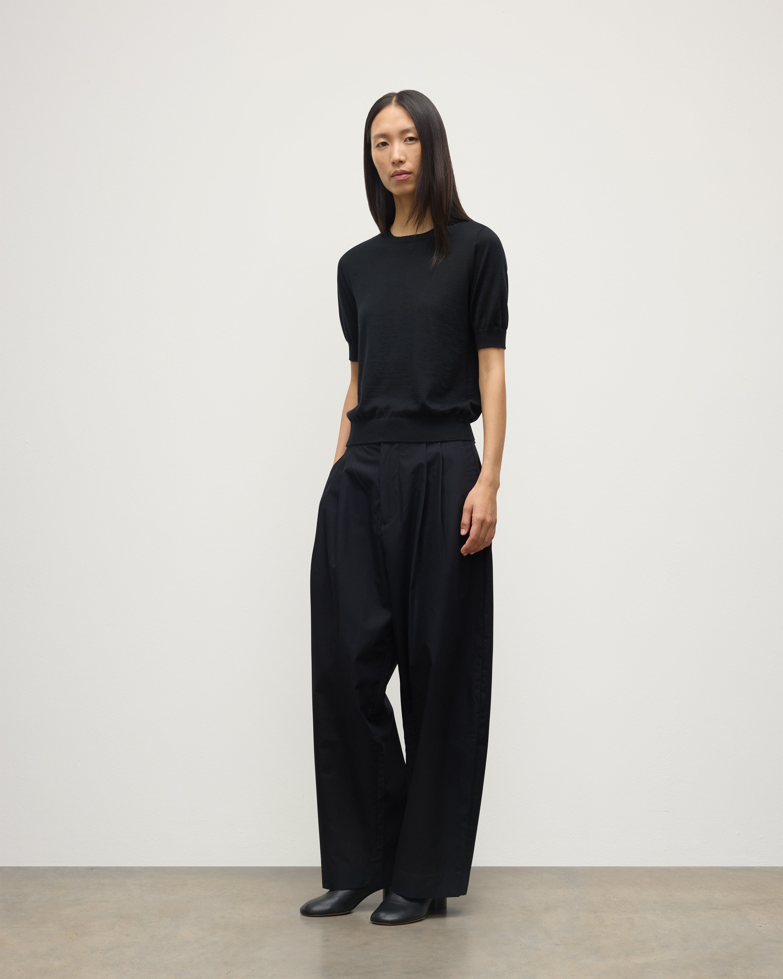 Honor Black Superfine Cashmere T-Shirt - XS