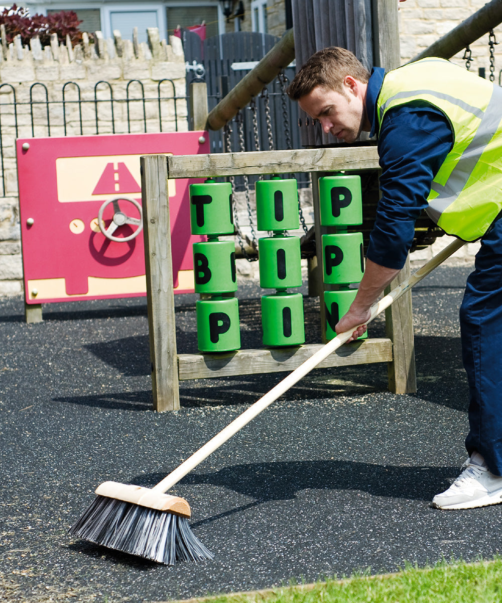 Traditional Wooden Yard Broom With Handle - Stiff - PVC & Polypropylene Mix / 140cm 36cm 9cm 1.5kg