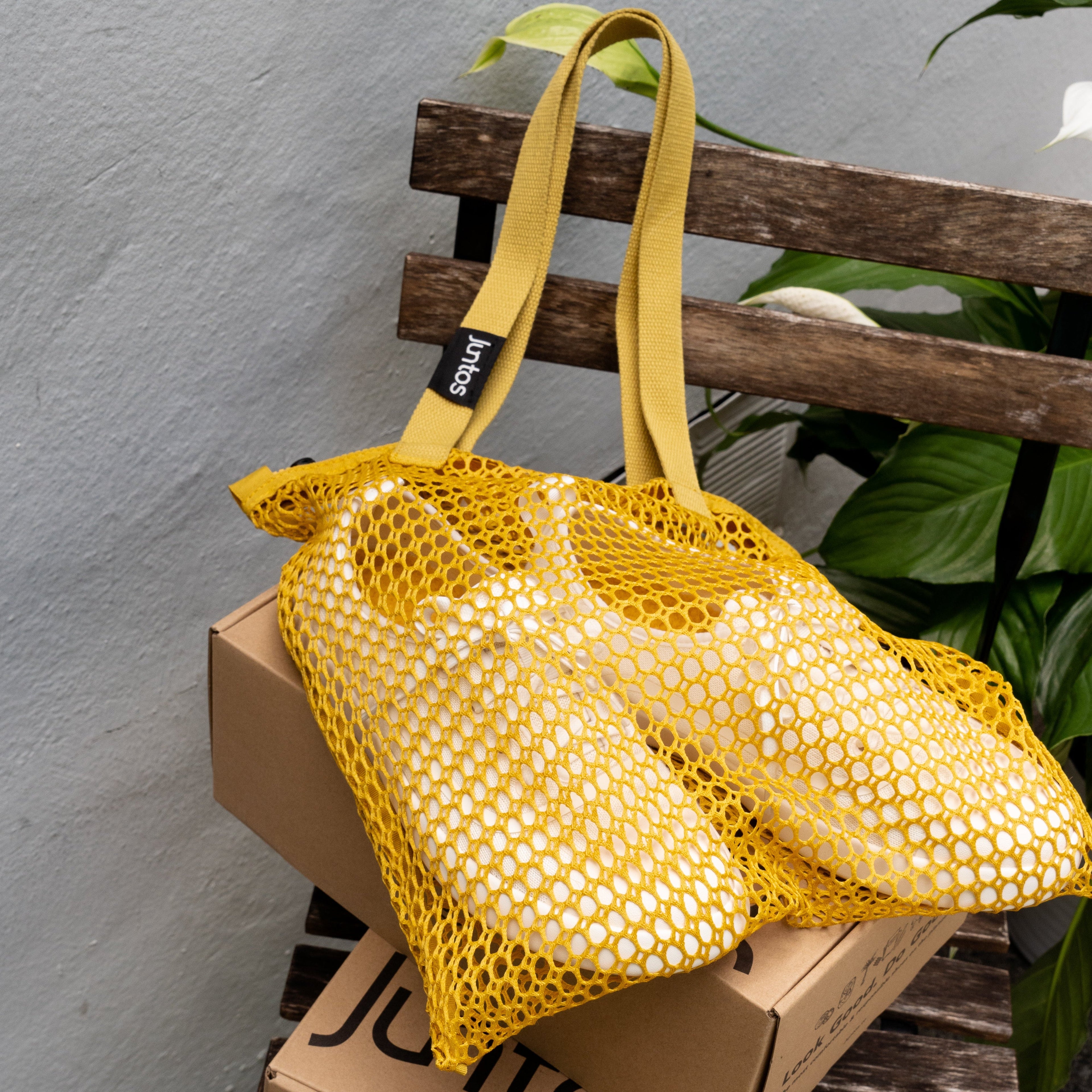 The Juntos Wash Bag