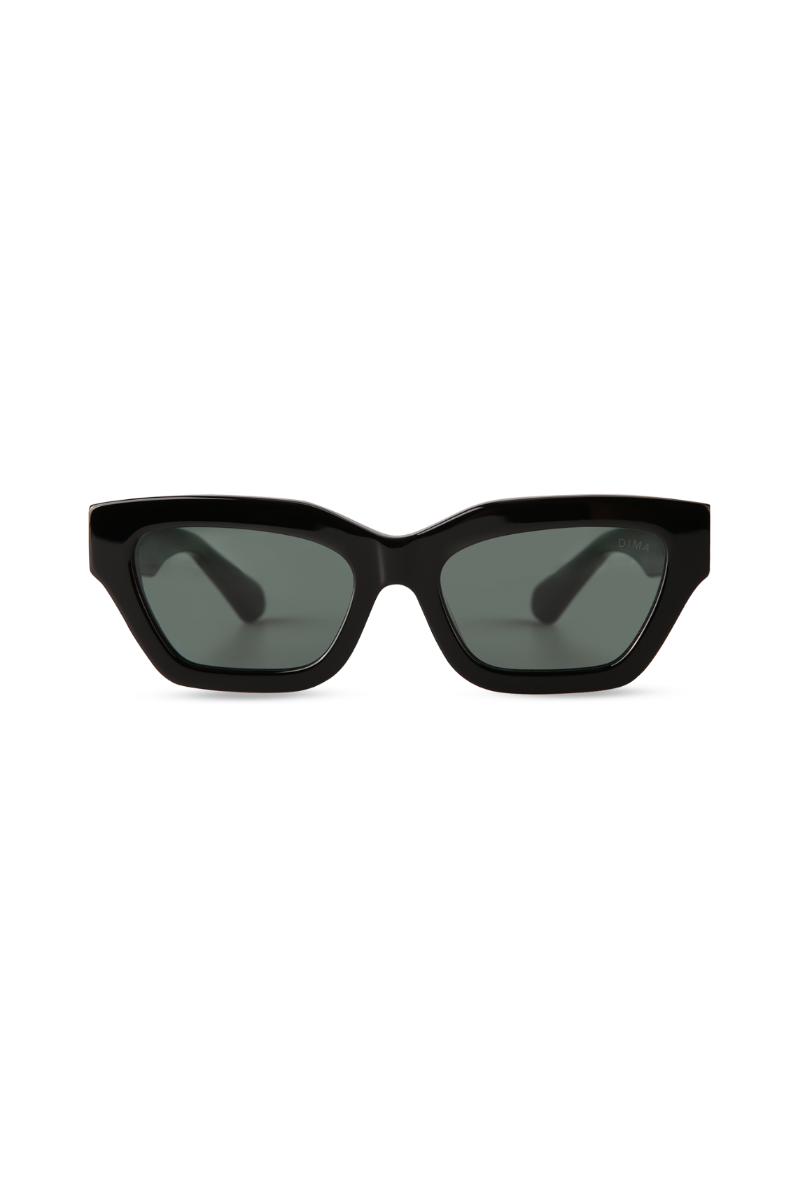 Ava - Black + G15 Lens