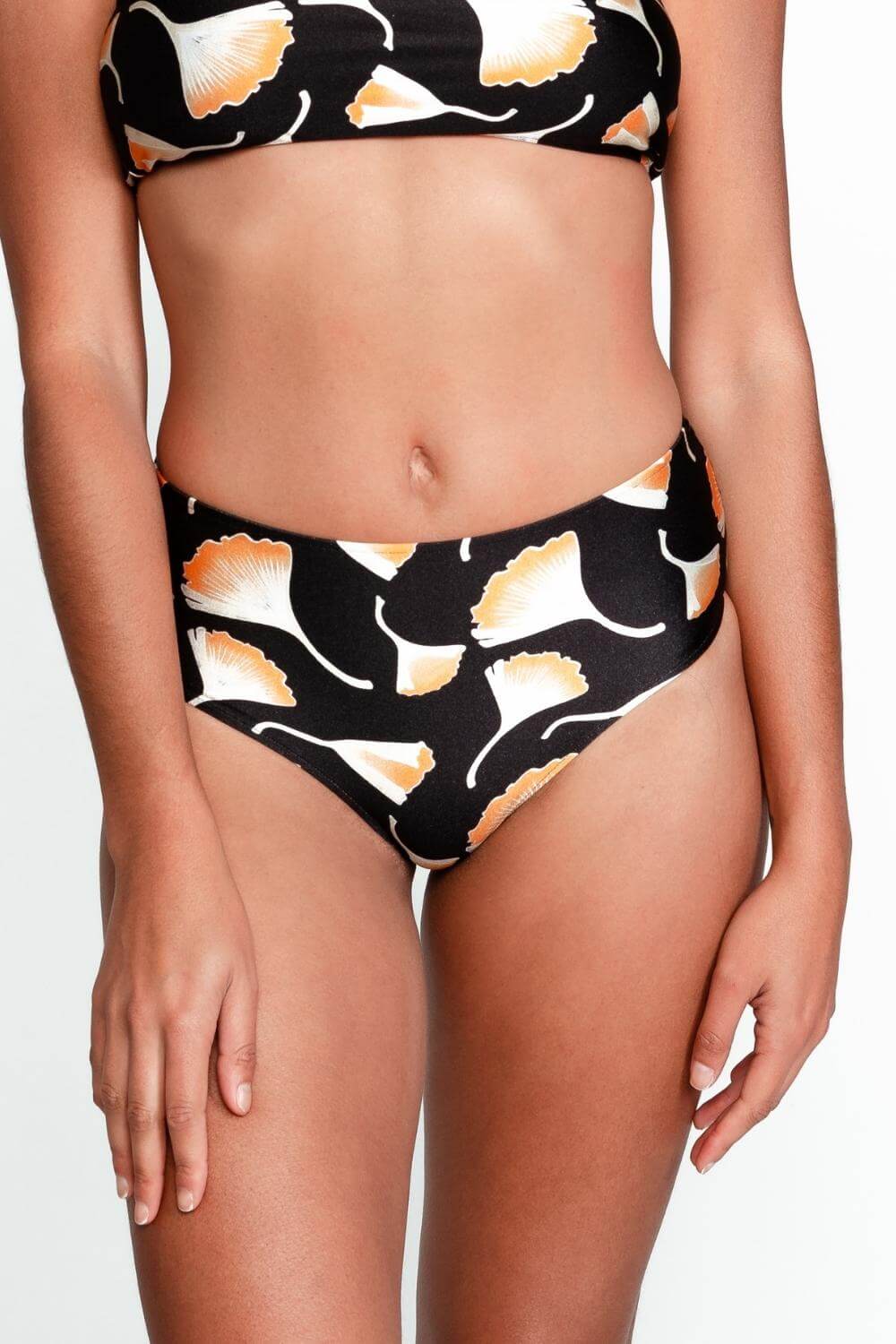 Serena Mid-Rise Bikini Bottom in Ginkgo Black - Large