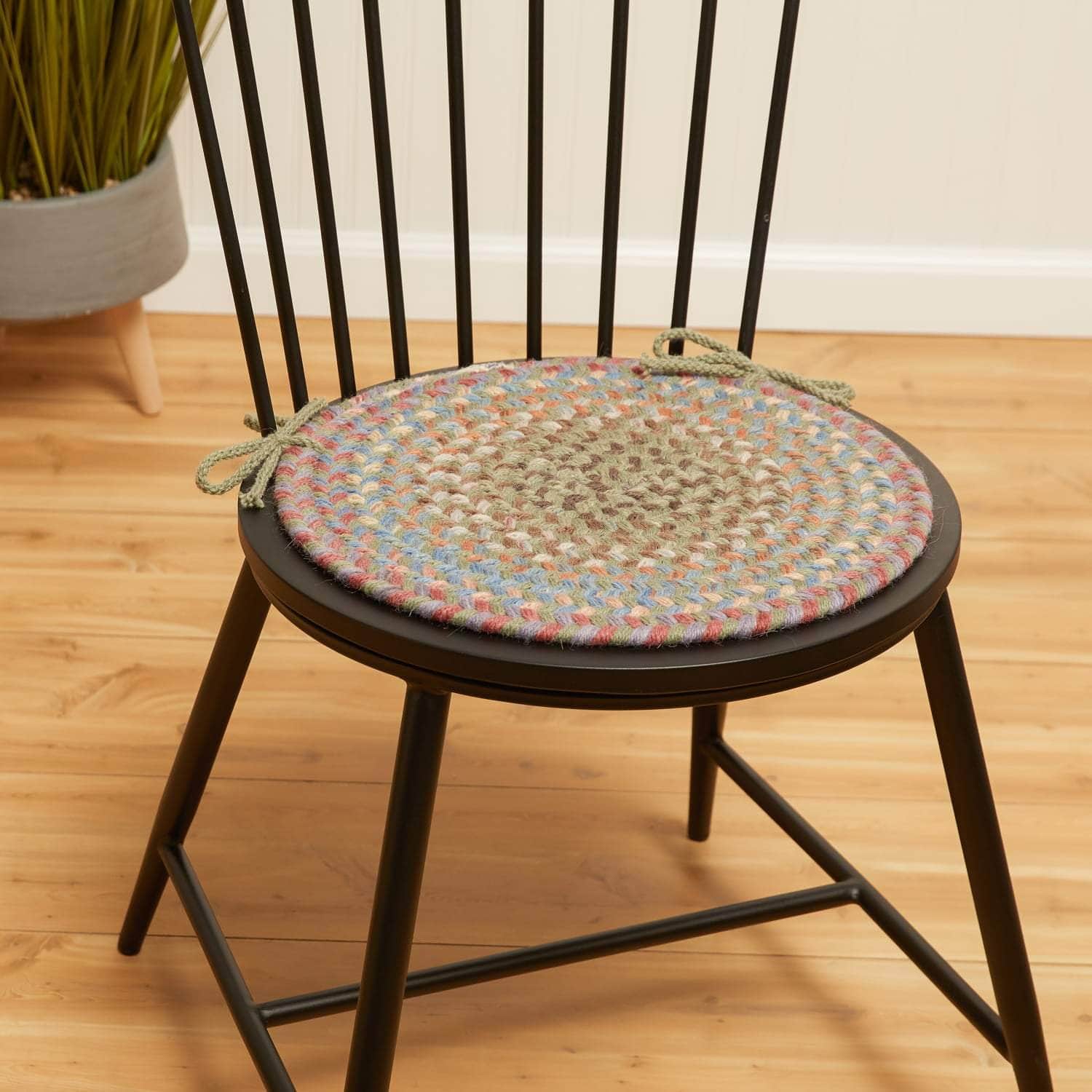 Cherry Hill Braided Wool Chair Pads - Seaweed Multi / Round / 15" x 15"