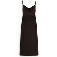 Kleid mit Trägern und Rückenausschnitt