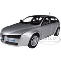 Alfa Romeo 159 SW Silver 1/24 Diecast Car Model by Motormax