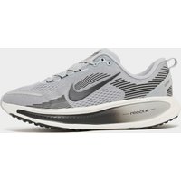 Nike Vomero 18 Junior, grå