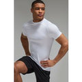 Camiseta Man Active Ligera De Ranglán Ajustada Al Músculo Con Estampado Essentials, Blanco