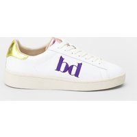 Sneakers con linguetta posteriore a contrasto e logo