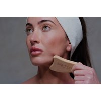 2 Hour Korean Glass Skin Masterclass with £50 Voucher at Sarah Artistry - London | Wowcher