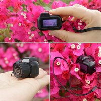 Retro Mini Keychain Camera – Capture Moments with a Vintage Vibe