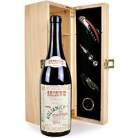 Wine &amp; Accessories Gift Box