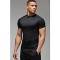 Camiseta Man Active Ligera De Ranglán Ajustada Al Músculo Con Estampado Essentials, Negro