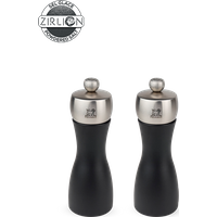 The duo of Fidji 15 cm salt and pepper mills is truly contemporary. Its design with slender curves and the combination of wood and stainless steel form a piece that is full of charm. Fidji