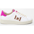 Sneakers con linguetta posteriore a contrasto