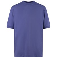 WHO WEARS THE T-SHIRT