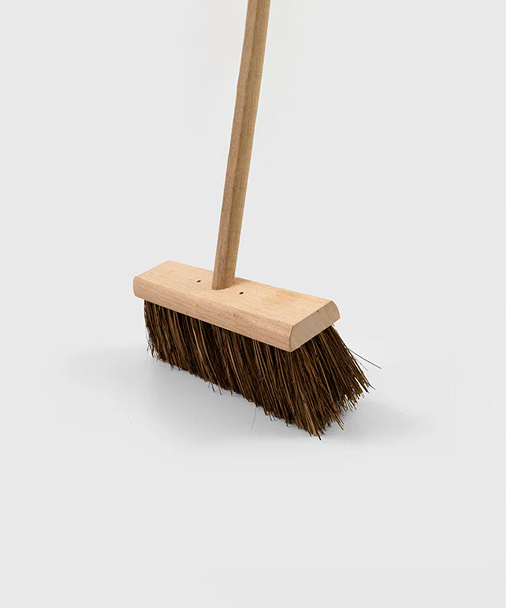 Everyday Wooden Yard Broom With Handle - Stiff - Cane/Bassine mix / 130cm 33cm 8cm 1.5kg